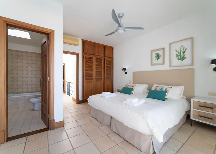 Jasmin 펜션 푸에르토카레로