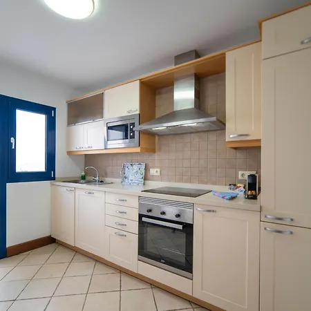 Semesterbostad Jasmin *